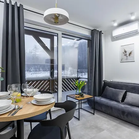 Z Widokiem Swierkowe 10 - Z Pieknym Widokiem, Blisko Stoku Narciarskiego Dolina Szczescia * シクラルスカ・ポレンバ